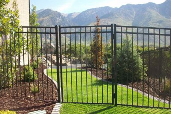 Black Metal Walkway Fence Gate For Villa/hort/Cortyard/Home