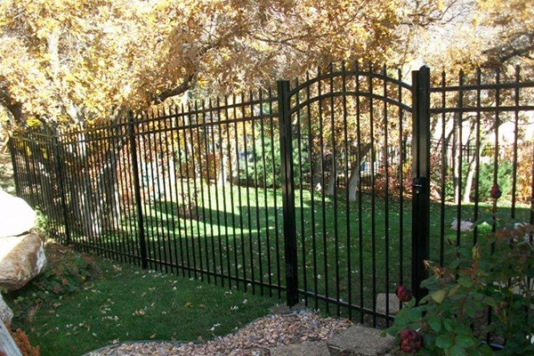 Black Metal Walkway Fence Gate For Villa/hort/Cortyard/Home